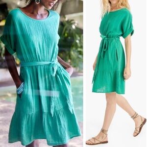 Xirena Aiden Dress in Juniper Green Gauze Cotton